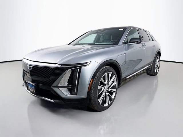 Used 2025 Cadillac Lyriq Luxury image 3