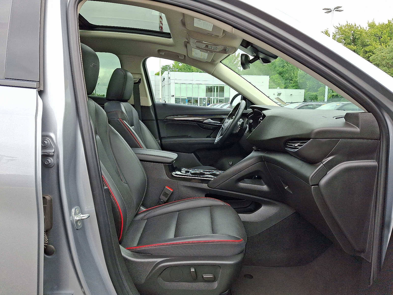 Used 2023 Buick Envision Essence w/ Sport Touring Package image 14