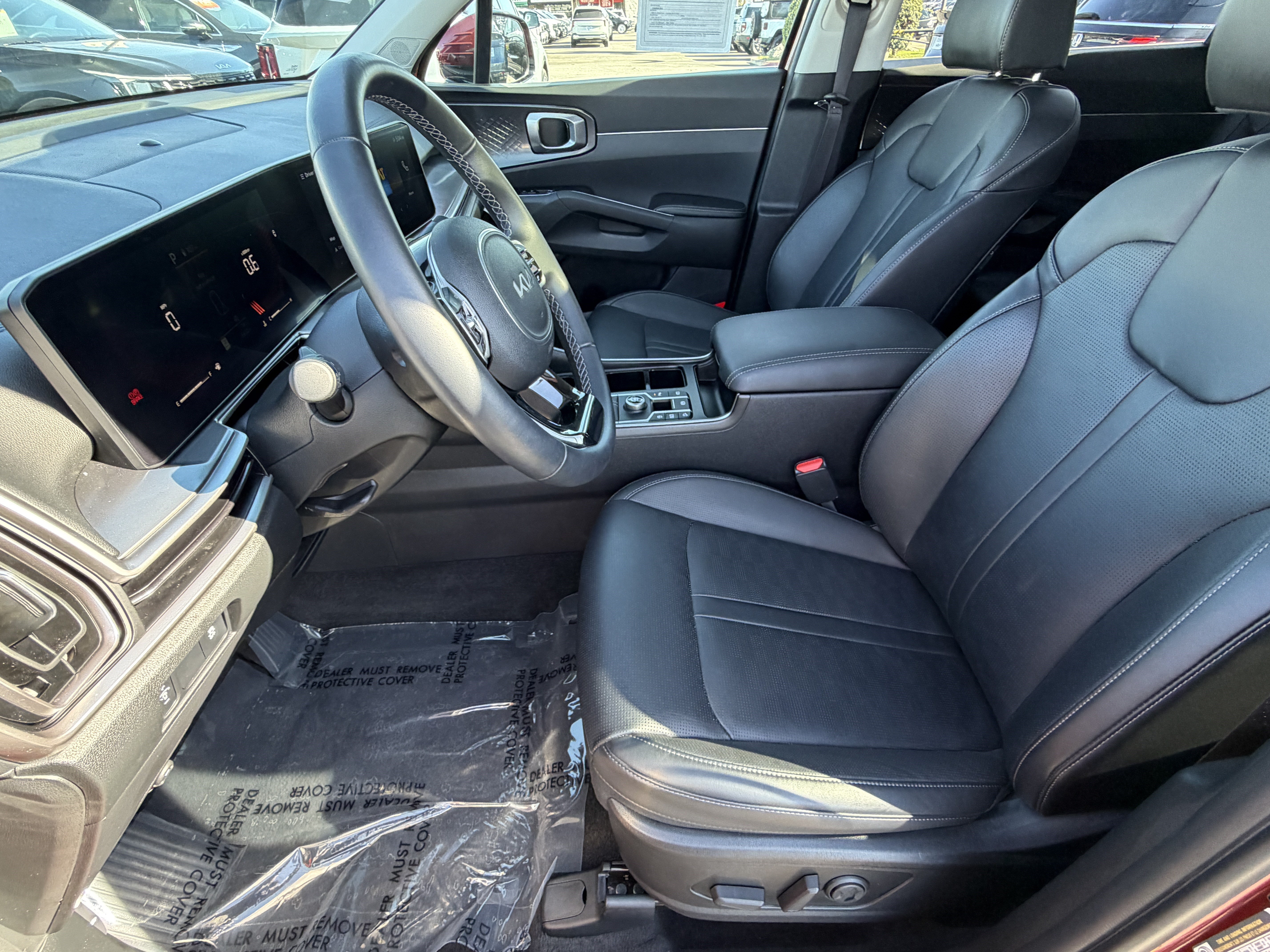 Certified 2025 Kia Sorento S w/ Panoramic Sunroof Package FWD image 15