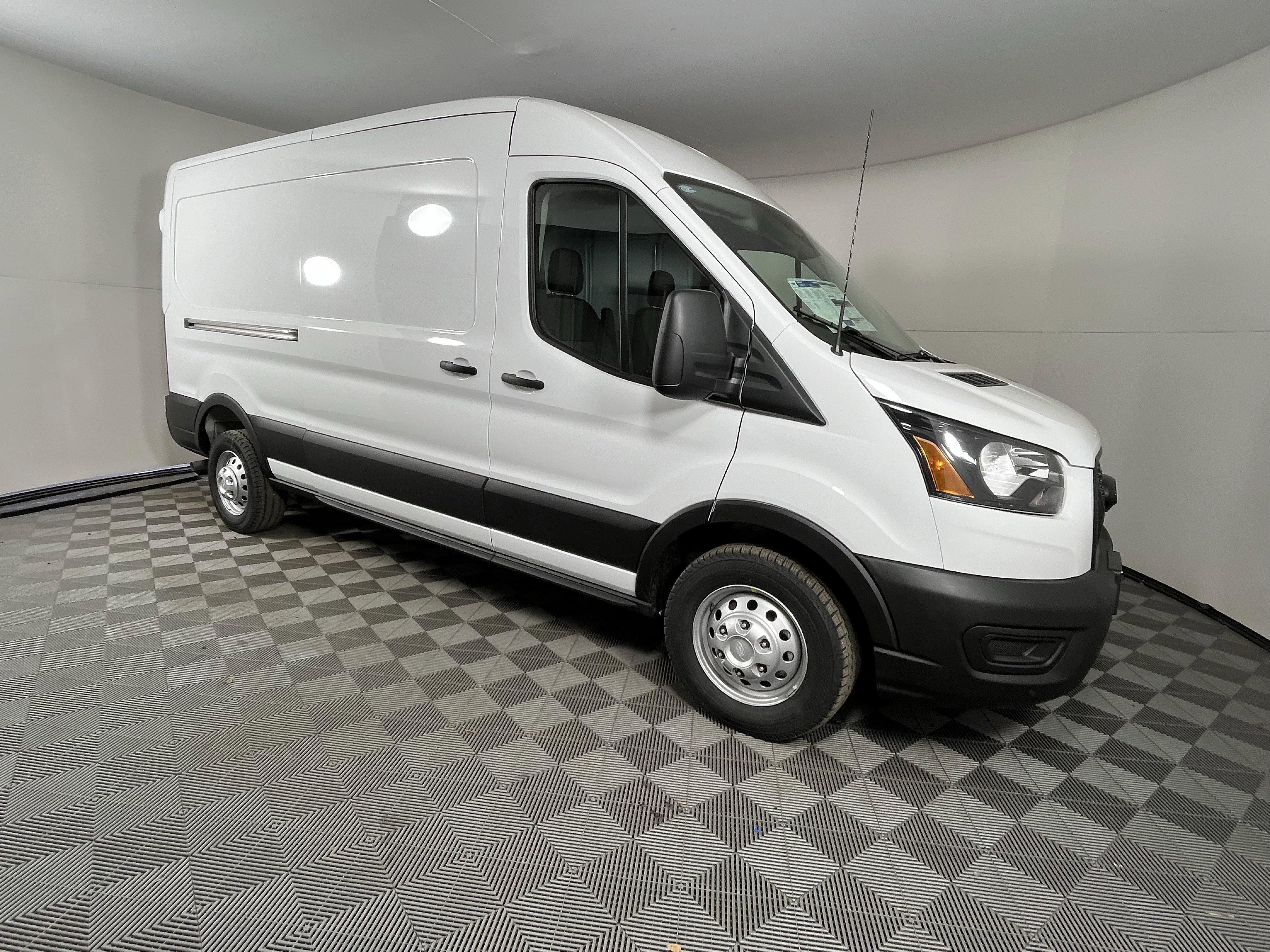 New 2026 Ford Transit 250 148 Medium Roof Extended AWD image 8