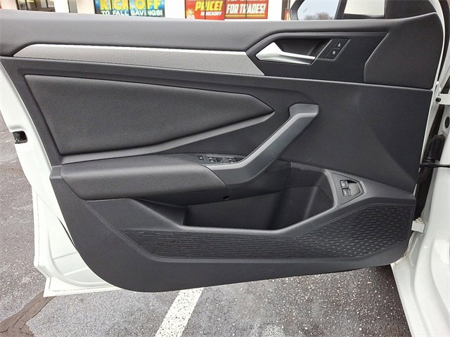 Used 2021 Volkswagen Jetta SE image 12