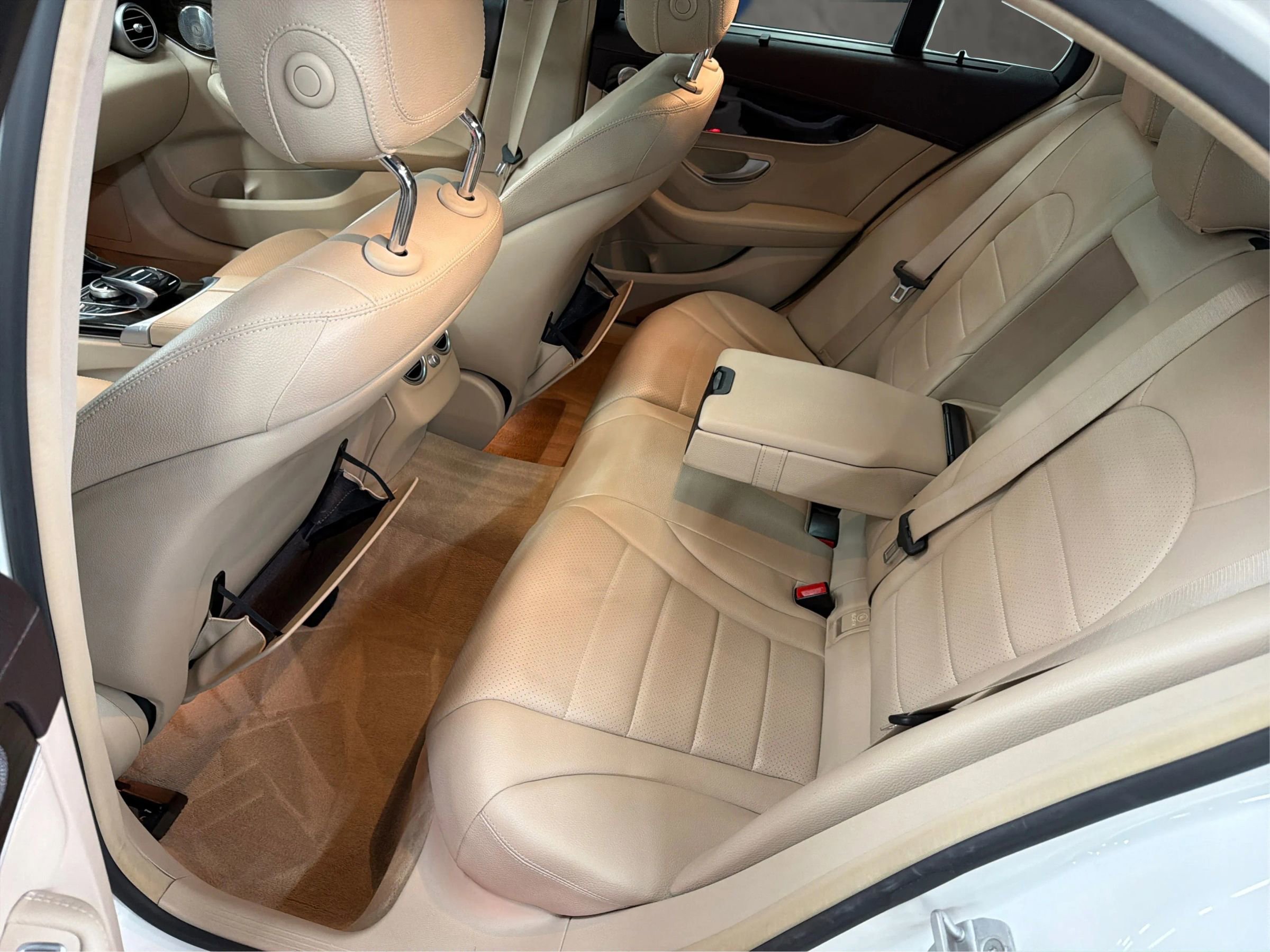 Used 2015 Mercedes-Benz C 300 4MATIC Sedan w/ Multimedia Package image 32