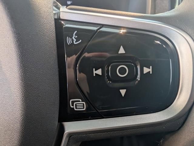 New 2026 Volvo XC90 T8 Plus w/ Protection Package Premier image 18