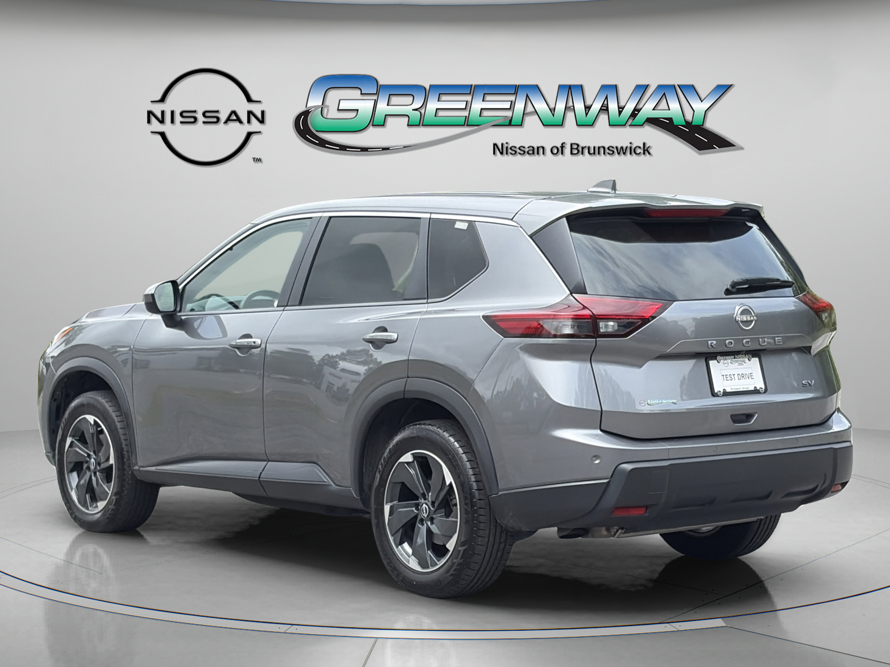 Used 2024 Nissan Rogue SV FWD image 5