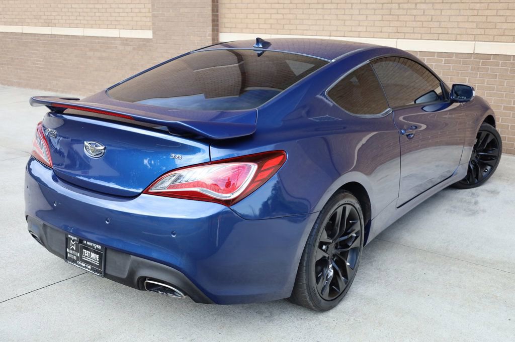 Used 2016 Hyundai Genesis Coupe 3.8 image 10