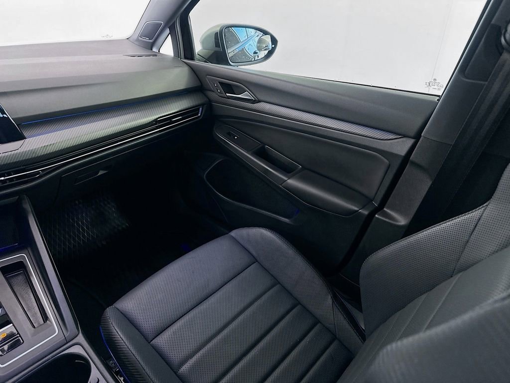 Used 2022 Volkswagen Golf R image 24