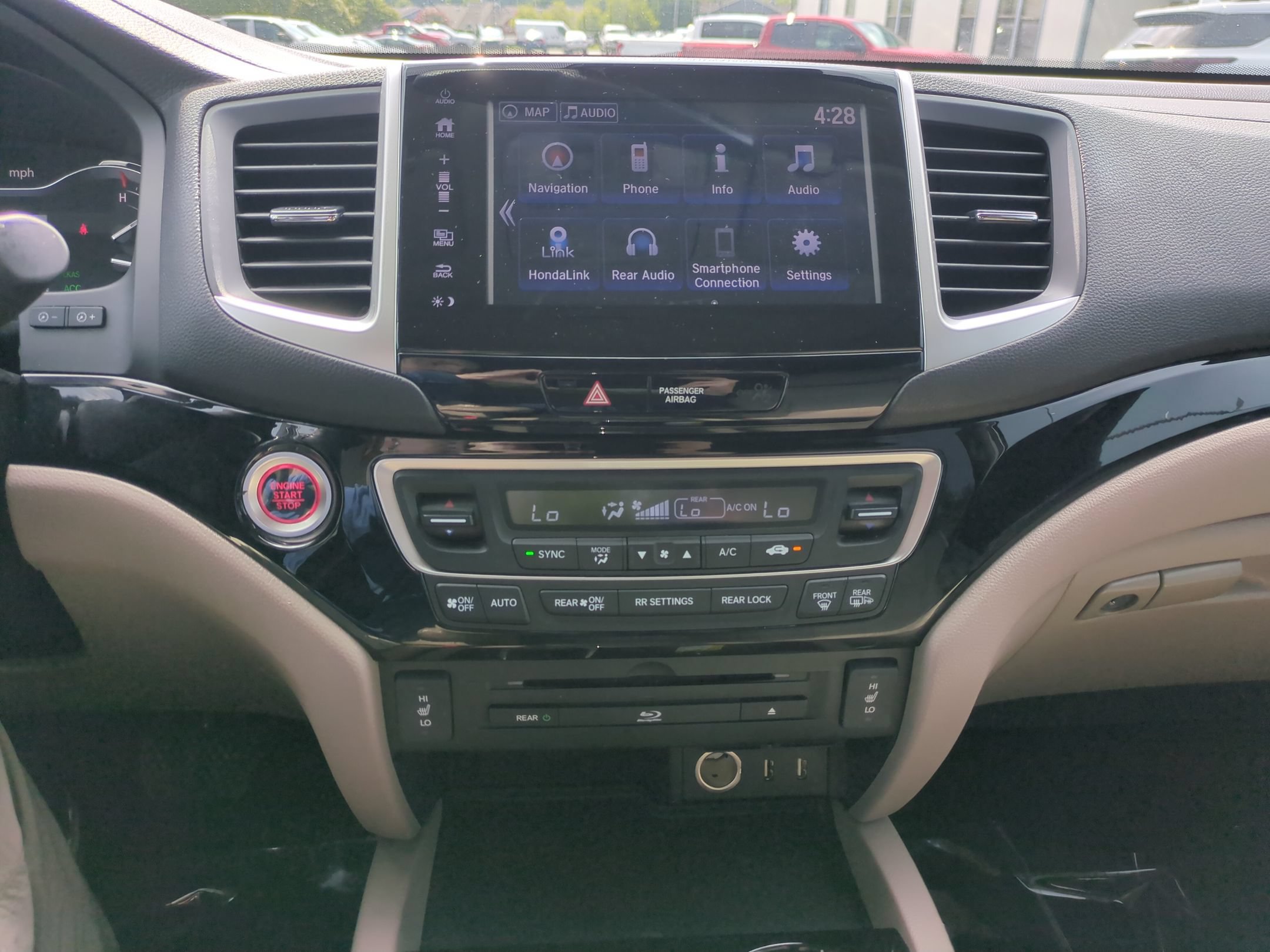 Used 2017 Honda Pilot Touring image 23