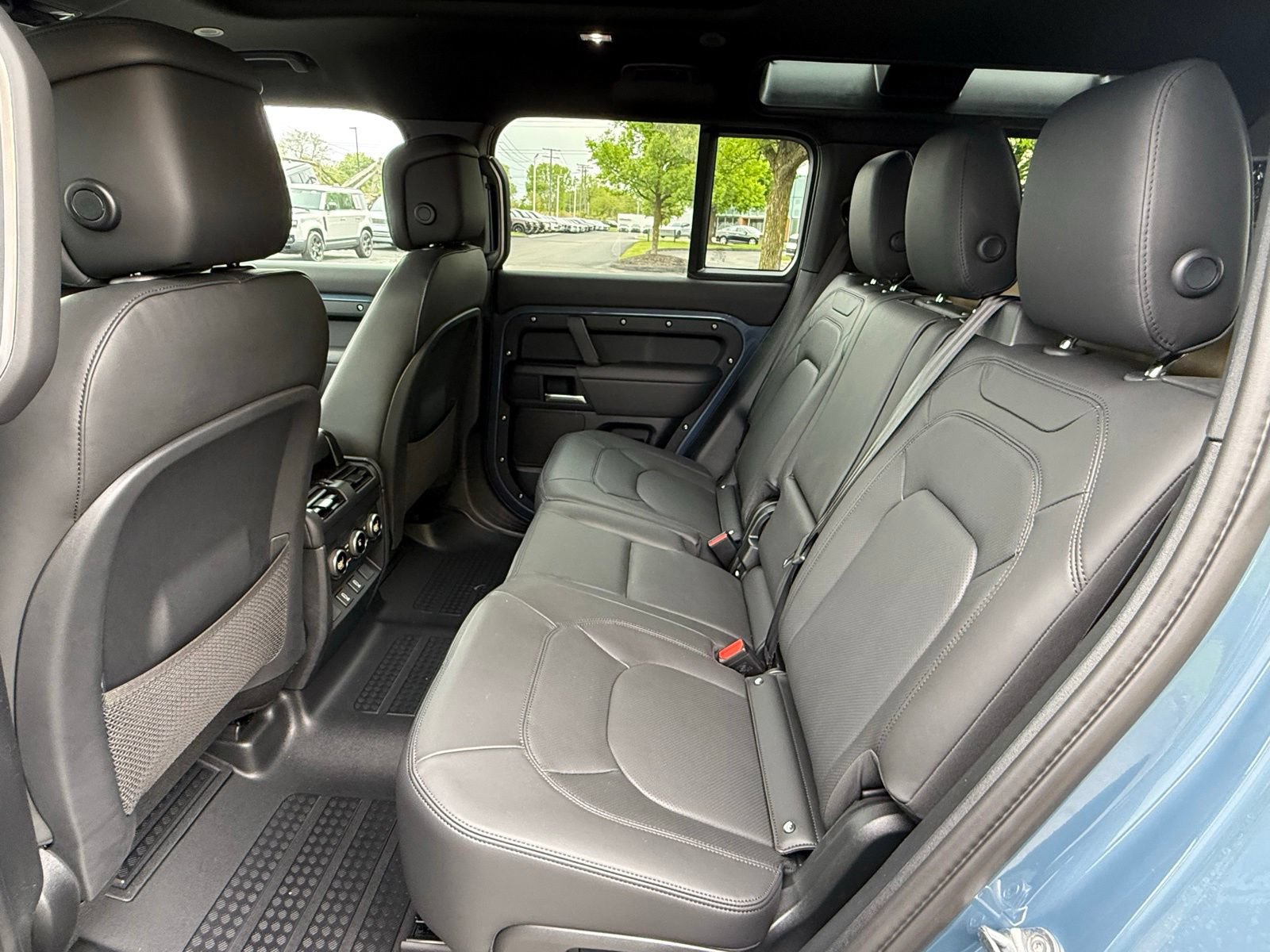 New 2026 Land Rover Defender 110 S AWD/4WD image 15