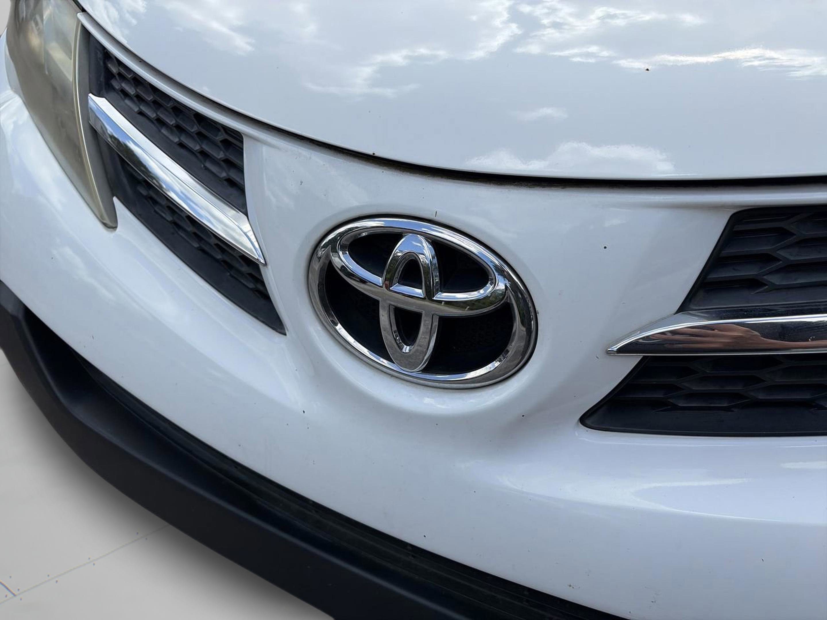 Used 2014 Toyota RAV4 XLE FWD image 29