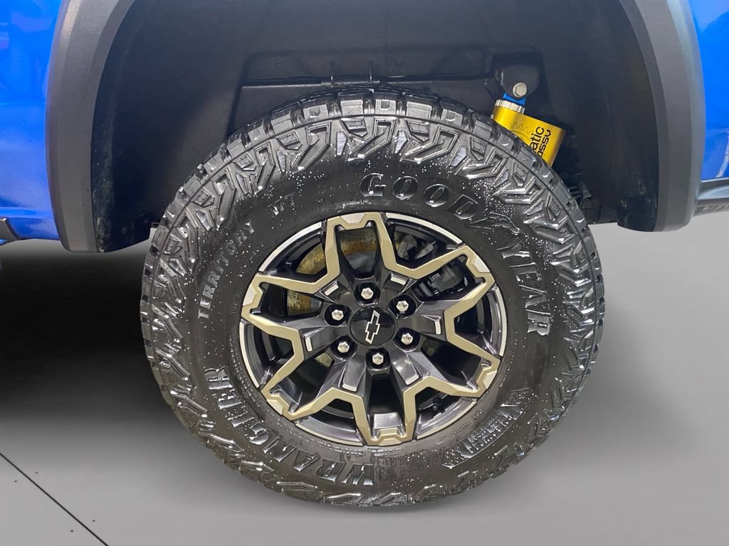 Certified 2024 Chevrolet Colorado ZR2 w/ Safety Package AWD/4WD image 8