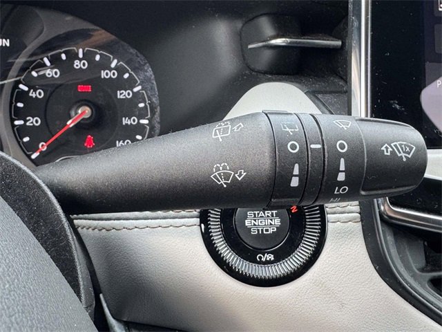 Used 2023 Jeep Compass Limited image 10