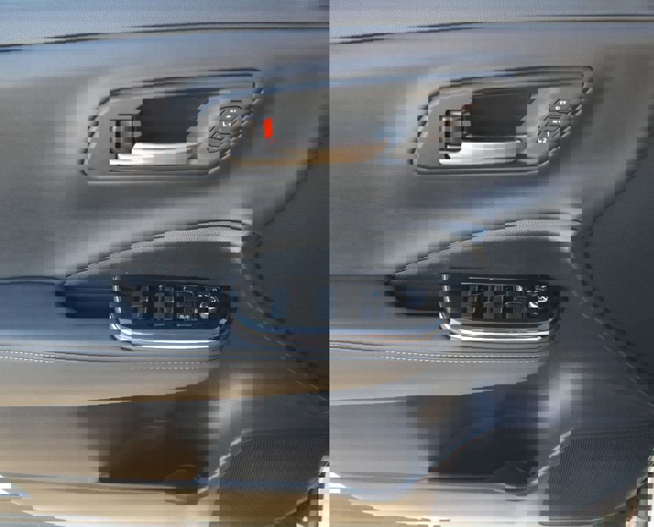 Used 2024 Toyota Crown Platinum image 29