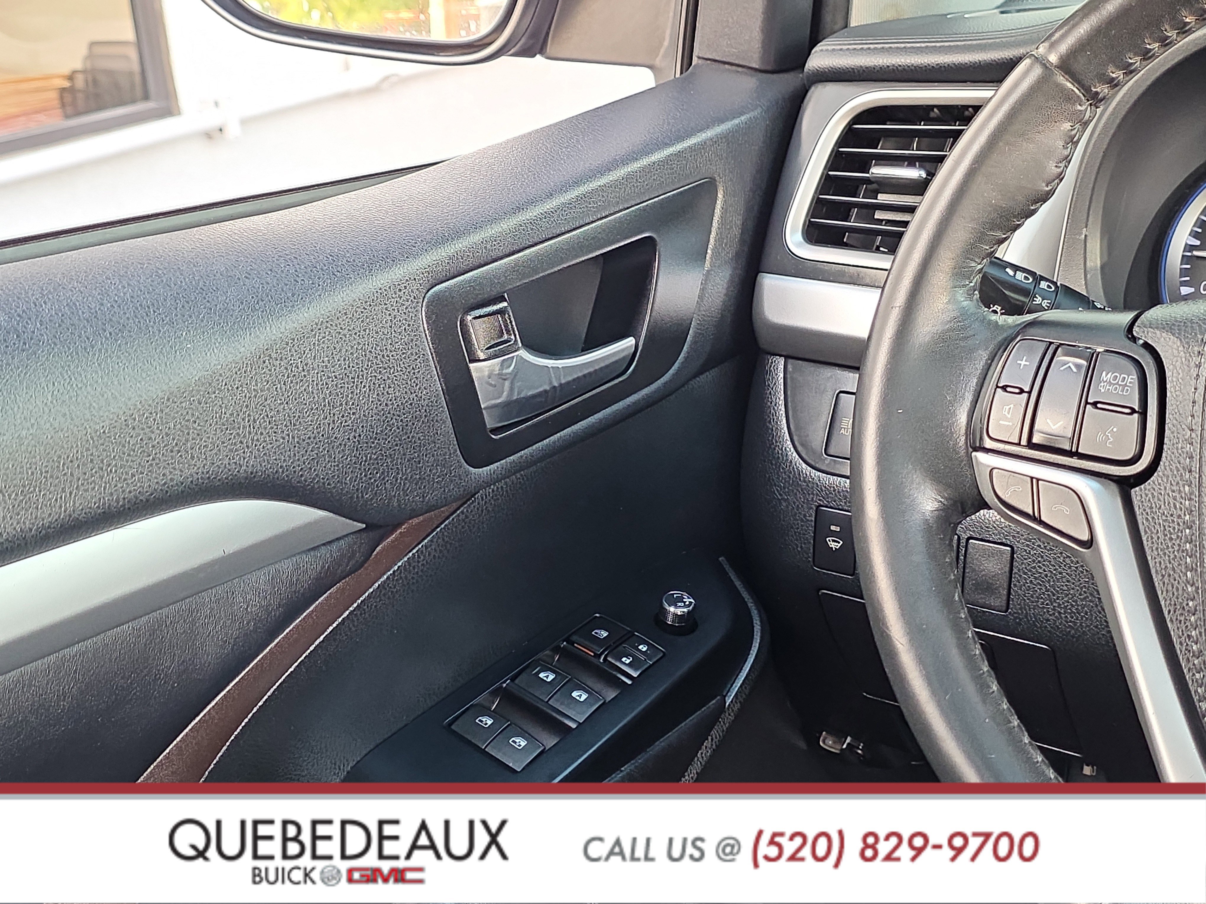 Used 2019 Toyota Highlander XLE AWD/4WD image 24