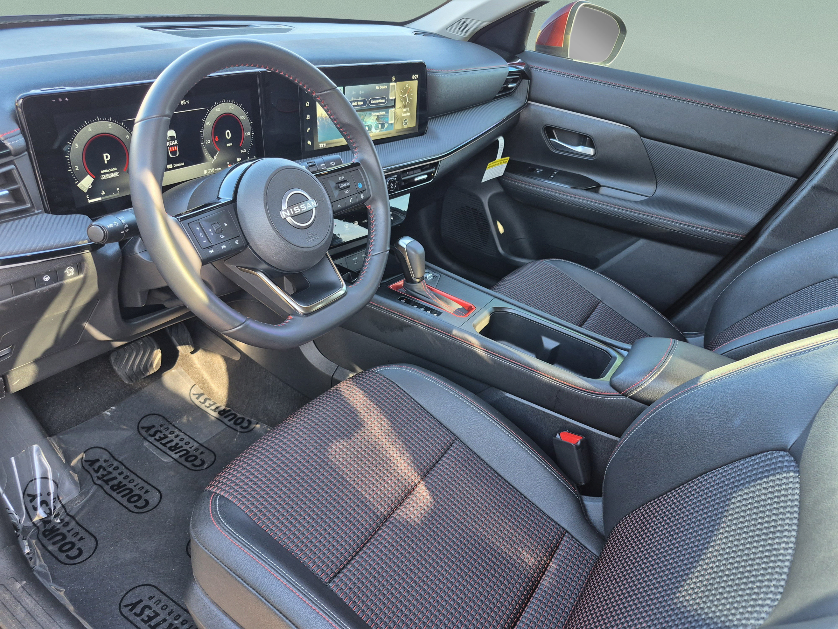 Certified 2025 Nissan Kicks SR FWD image 21