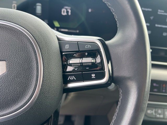 Certified 2025 Kia Carnival EX FWD image 16