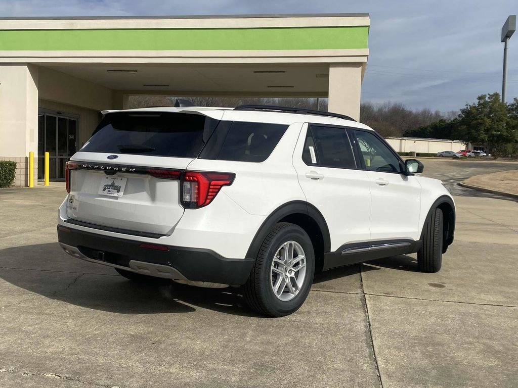 New 2025 Ford Explorer Active w/ Active Comfort Package image 3