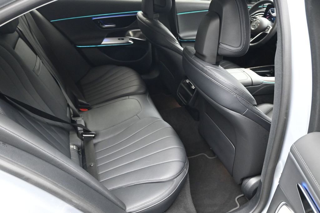 Used 2024 Mercedes-Benz E 350 4MATIC Sedan image 10