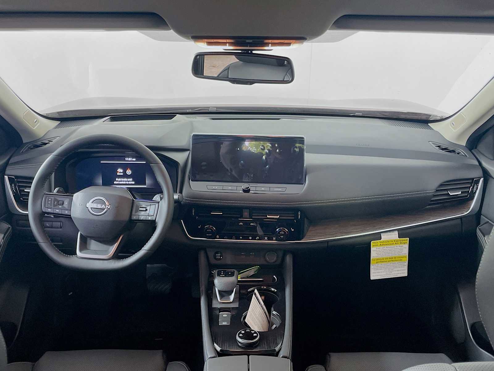 New 2026 Nissan Rogue Platinum image 3