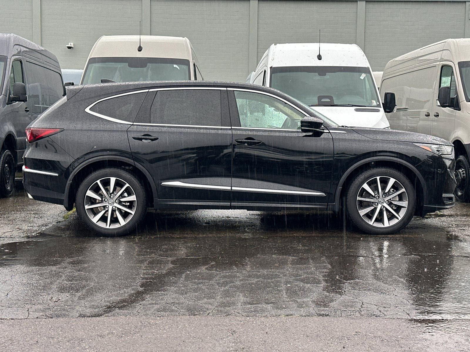 Used 2025 Acura MDX w/ Technology Package image 2