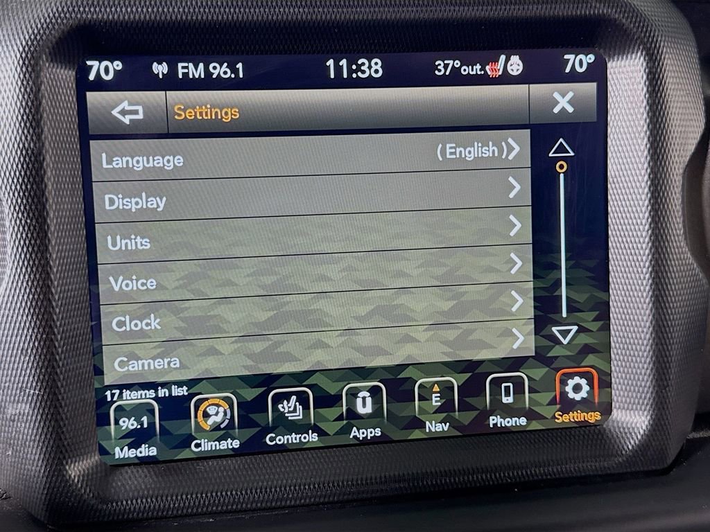 Used 2023 Jeep Wrangler Unlimited w/ Sun & Screen Package image 29