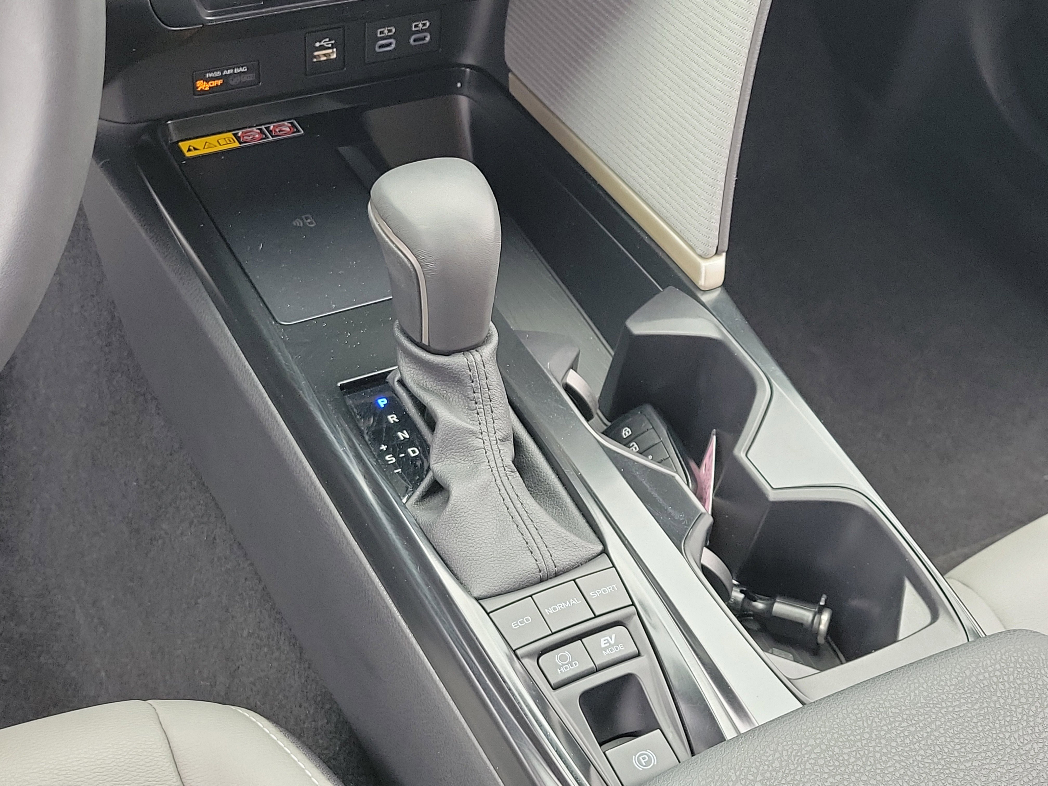 Certified 2025 Toyota Camry SE FWD image 28