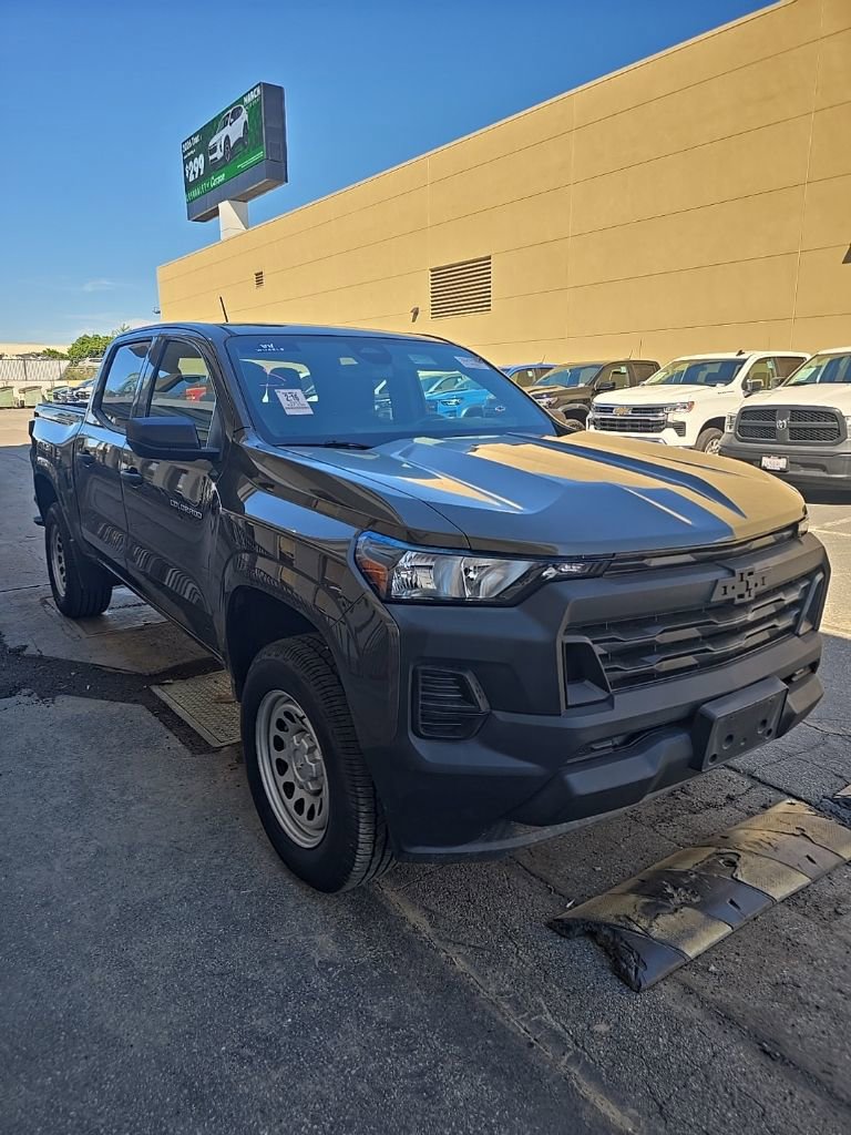 Used 2023 Chevrolet Colorado W/T image 2
