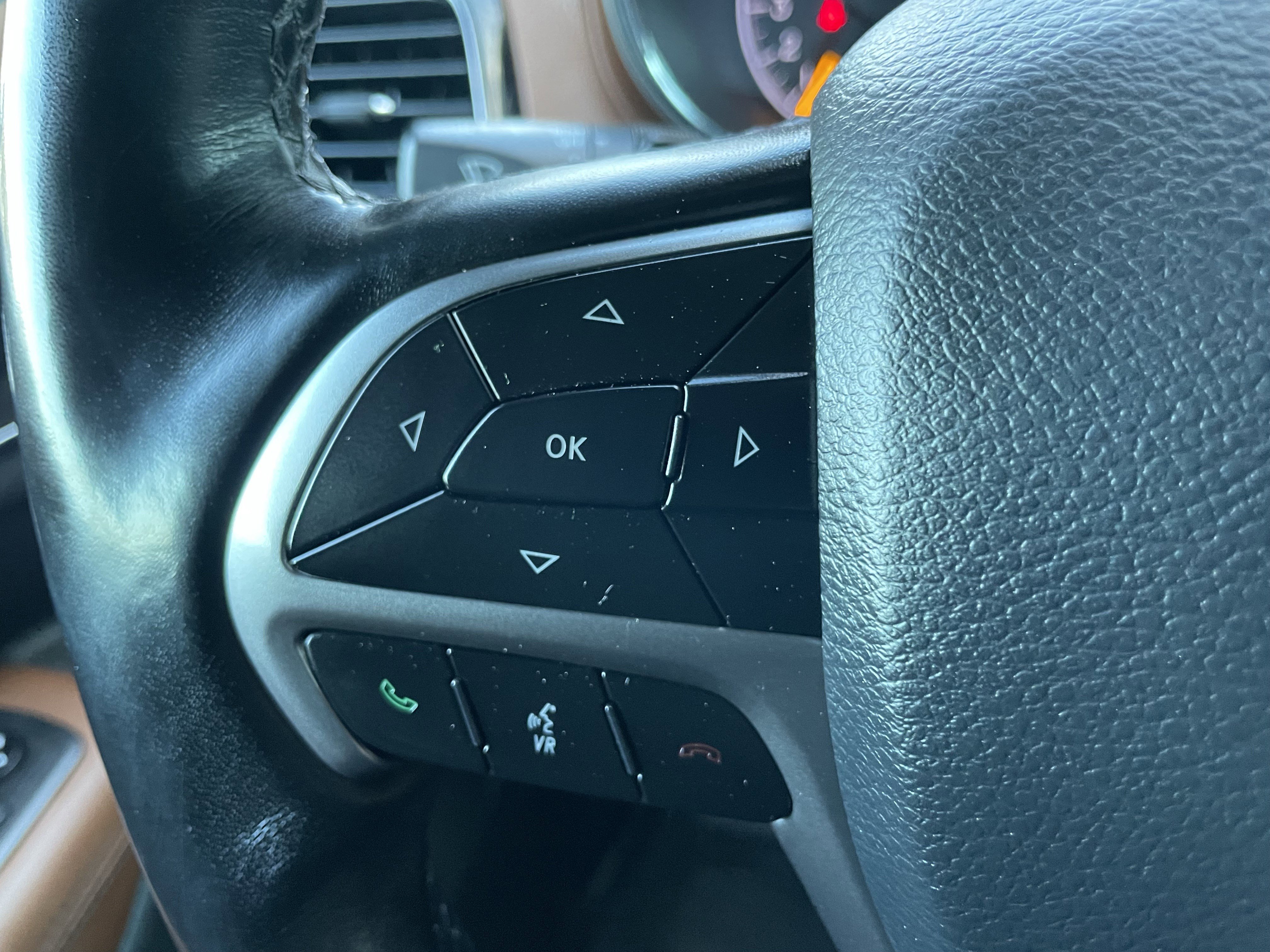 Used 2020 Jeep Grand Cherokee Overland image 23