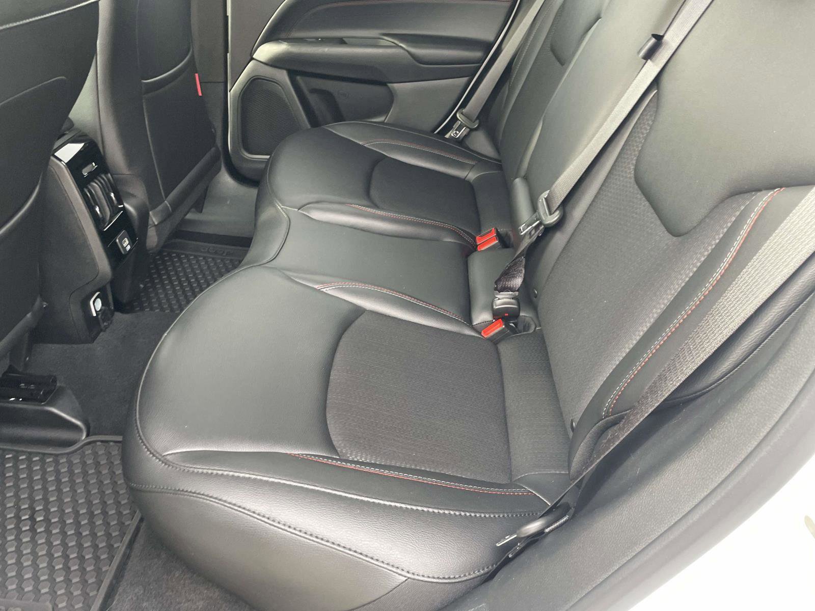 Used 2023 Jeep Compass Trailhawk image 10