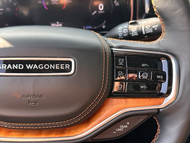 Used 2023 Jeep Grand Wagoneer Series III AWD/4WD image 23