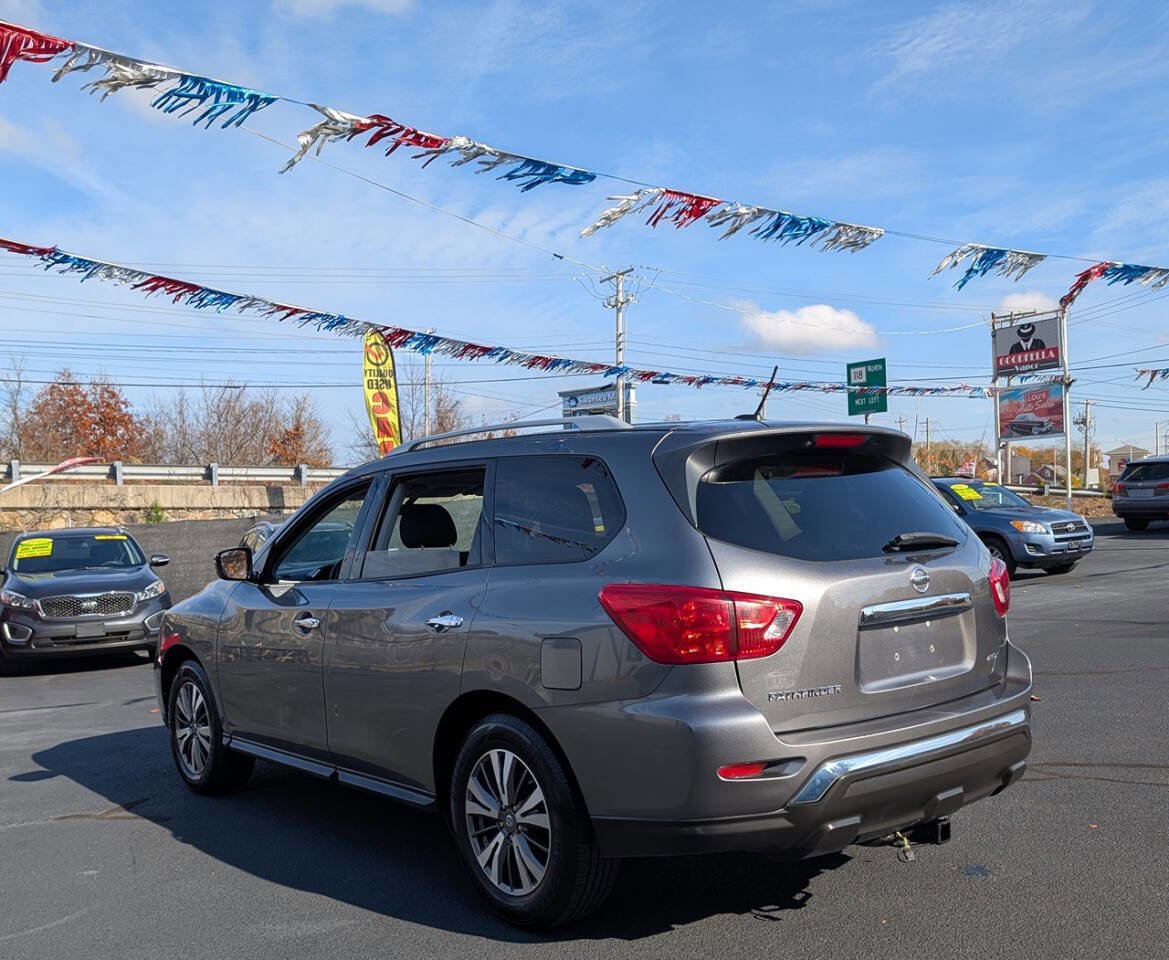 Used 2017 Nissan Pathfinder S image 8