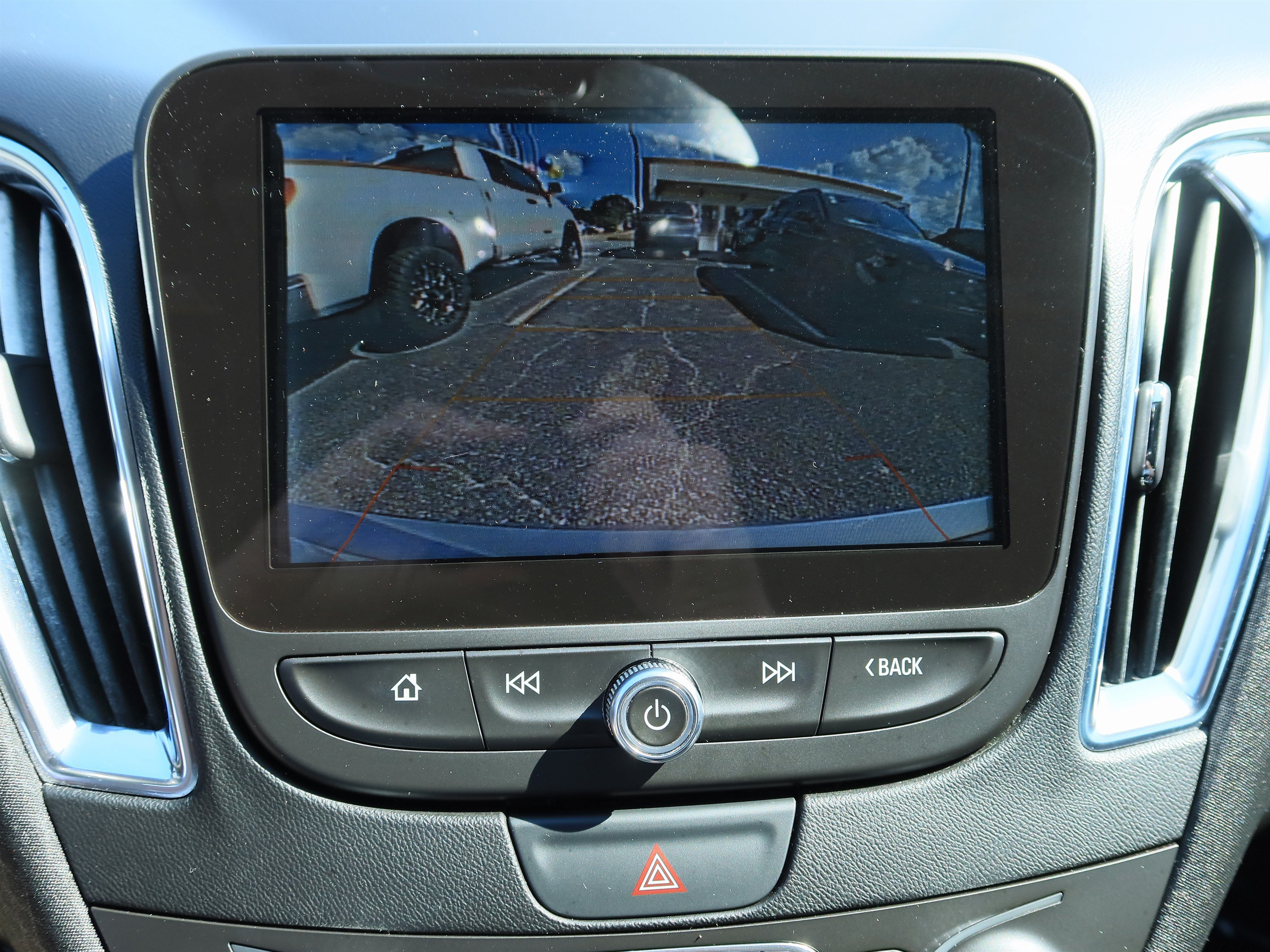 Used 2018 Chevrolet Malibu LT FWD image 20