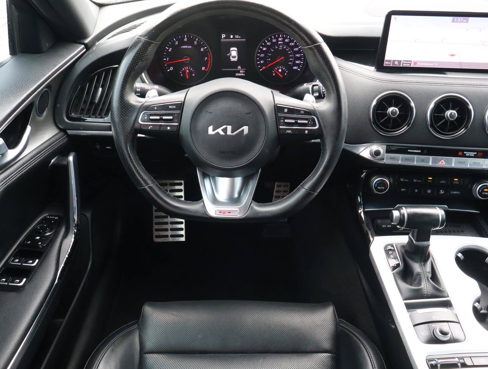 Used 2022 Kia Stinger GT1 RWD image 9