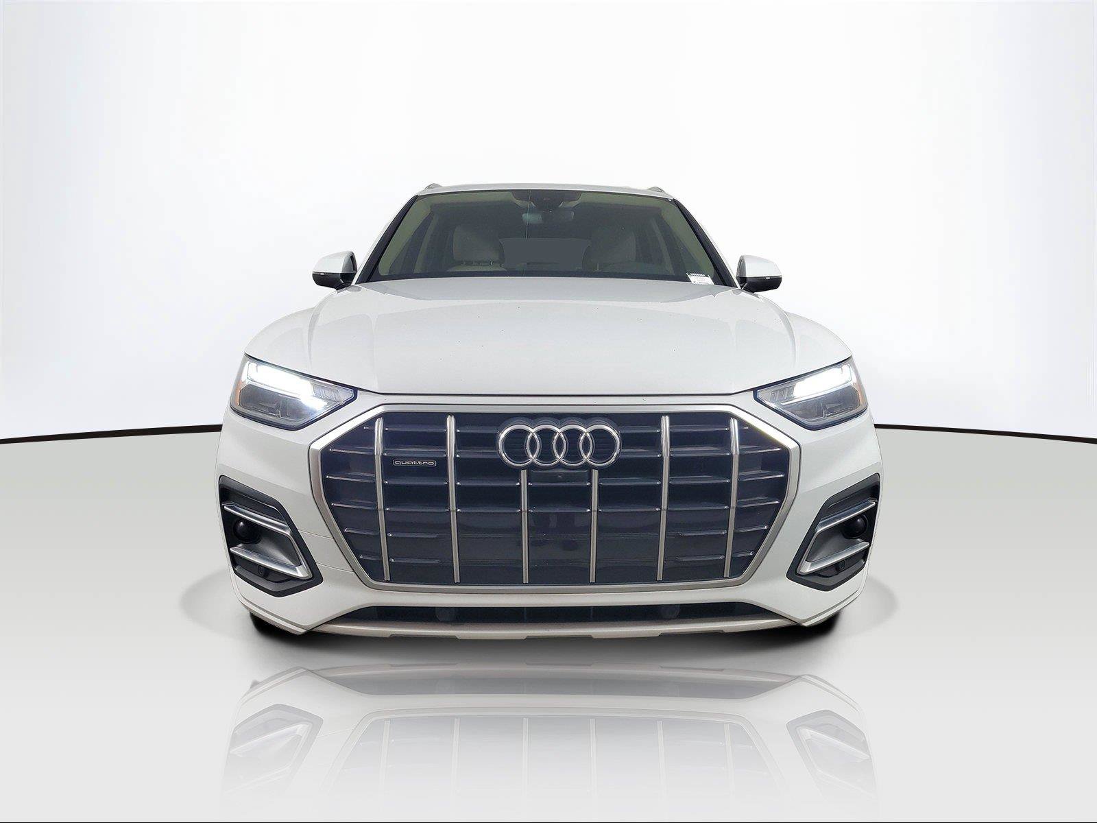 Used 2021 Audi Q5 2.0T Premium Plus w/ Premium Plus Package AWD/4WD image 2