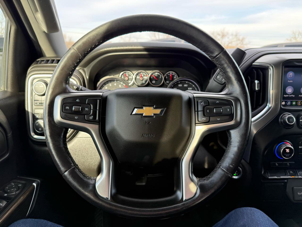 Used 2021 Chevrolet Silverado 1500 LT w/ Bed Protection Package AWD/4WD image 19