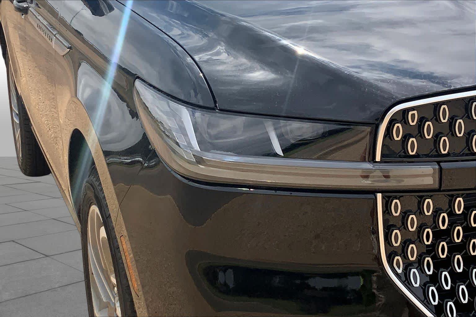 New 2026 Lincoln Navigator Reserve AWD/4WD image 13