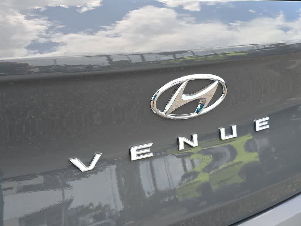 New 2026 Hyundai Venue SEL FWD image 13