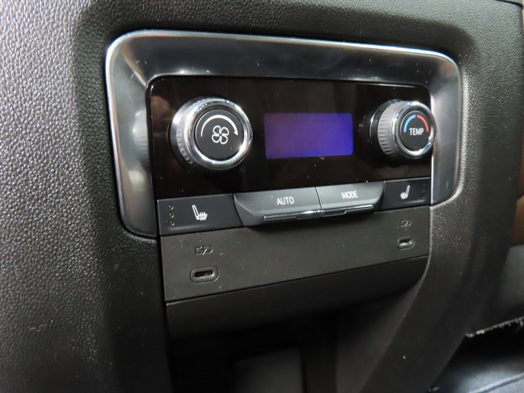 Used 2025 Chevrolet Tahoe High Country image 11