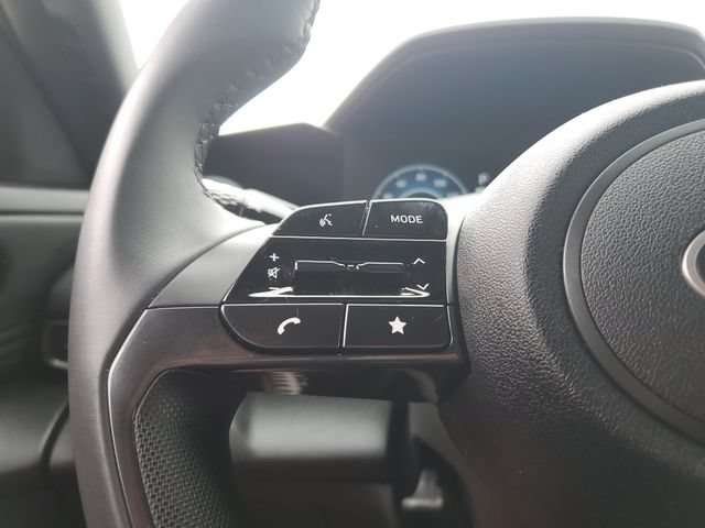 Certified 2025 Hyundai Elantra SEL FWD image 21
