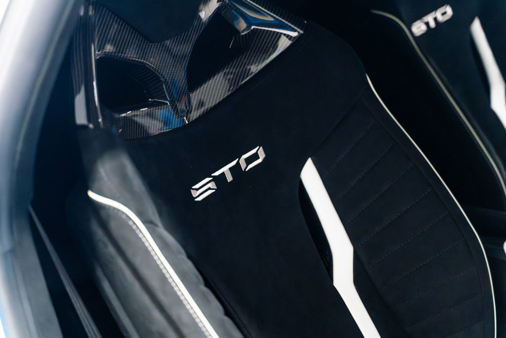 Used 2021 Lamborghini Huracan STO image 95