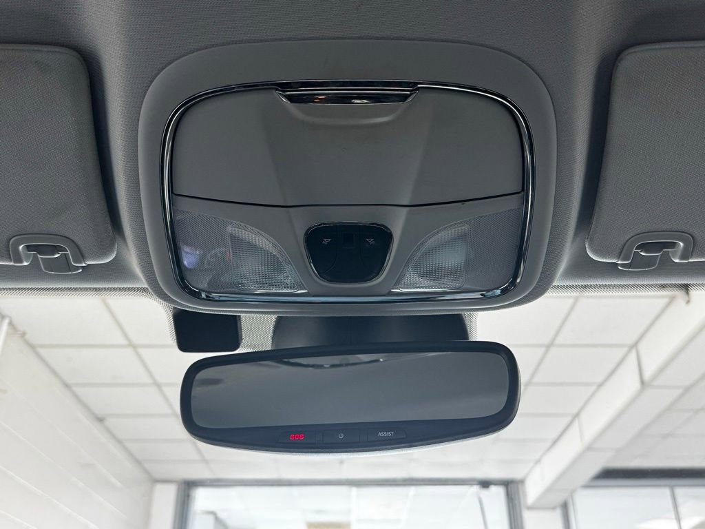 Used 2019 Jeep Cherokee Limited w/ Luxury Group image 21