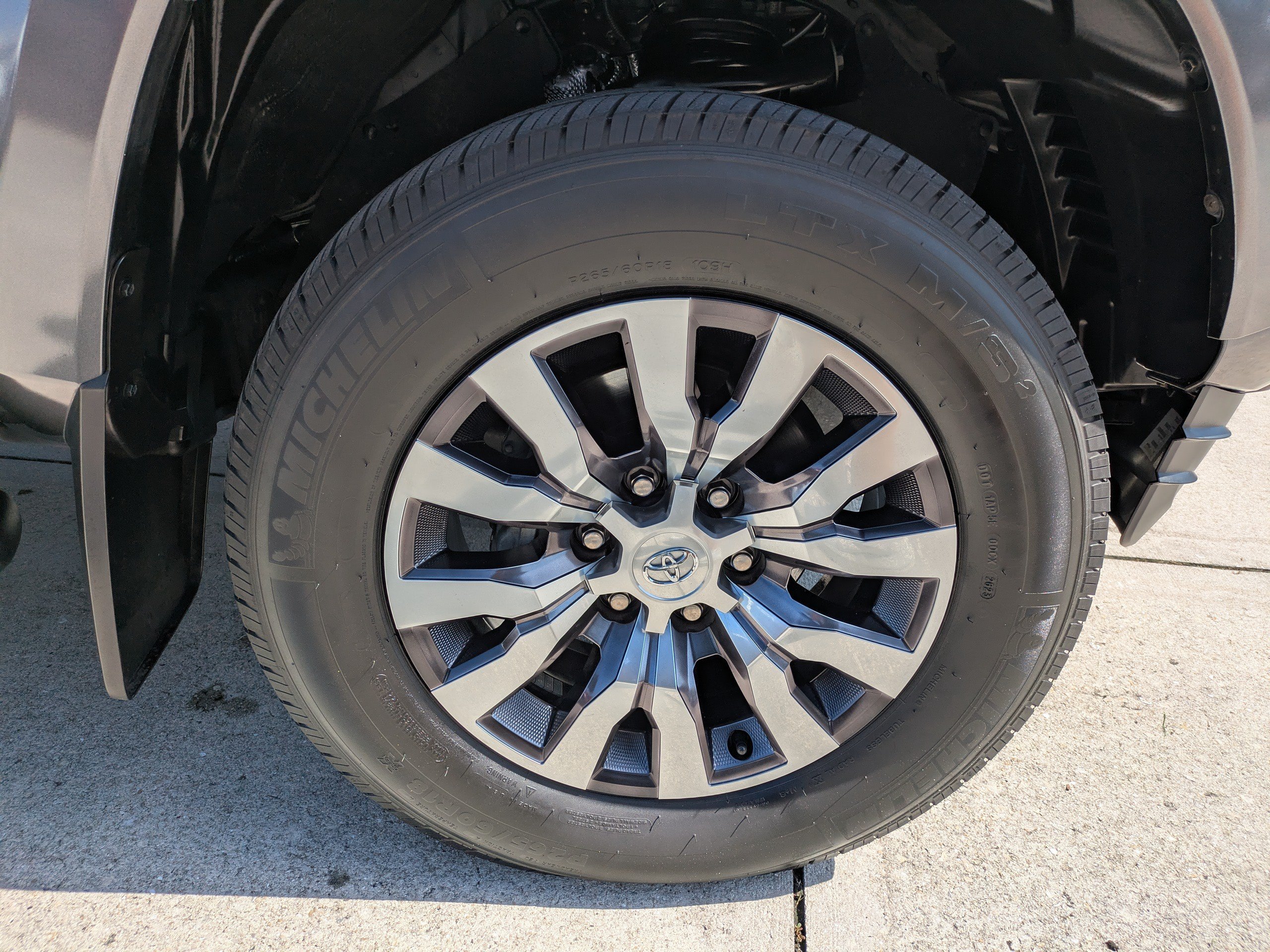 Used 2023 Toyota Tacoma Limited AWD/4WD image 11