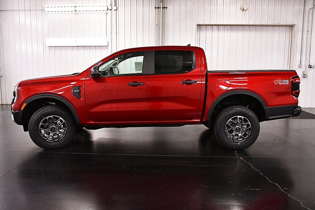 New 2025 Ford Ranger XLT w/ FX4 Off-Road Package image 4