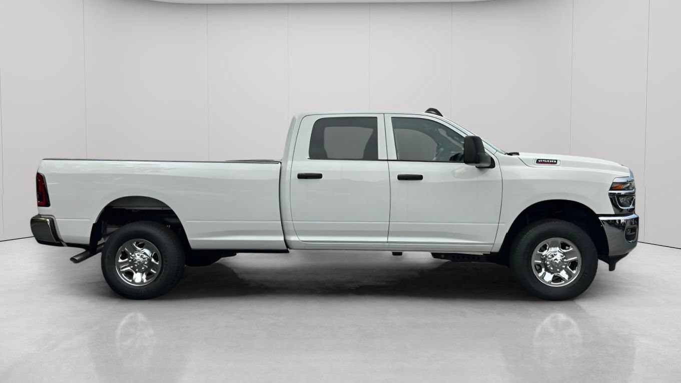 New 2026 RAM 2500 Tradesman w/ Chrome Appearance Group AWD/4WD image 3