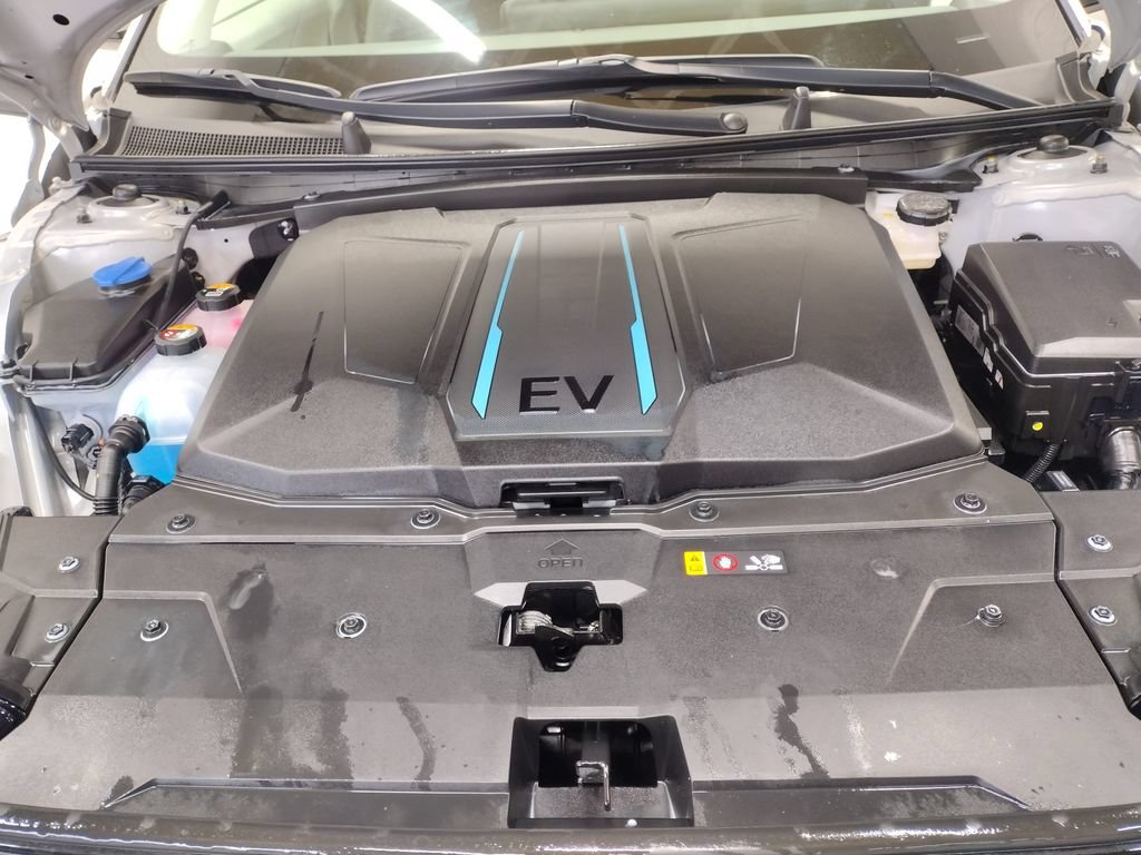 Certified 2024 Hyundai Ioniq 5 SEL AWD/4WD image 10