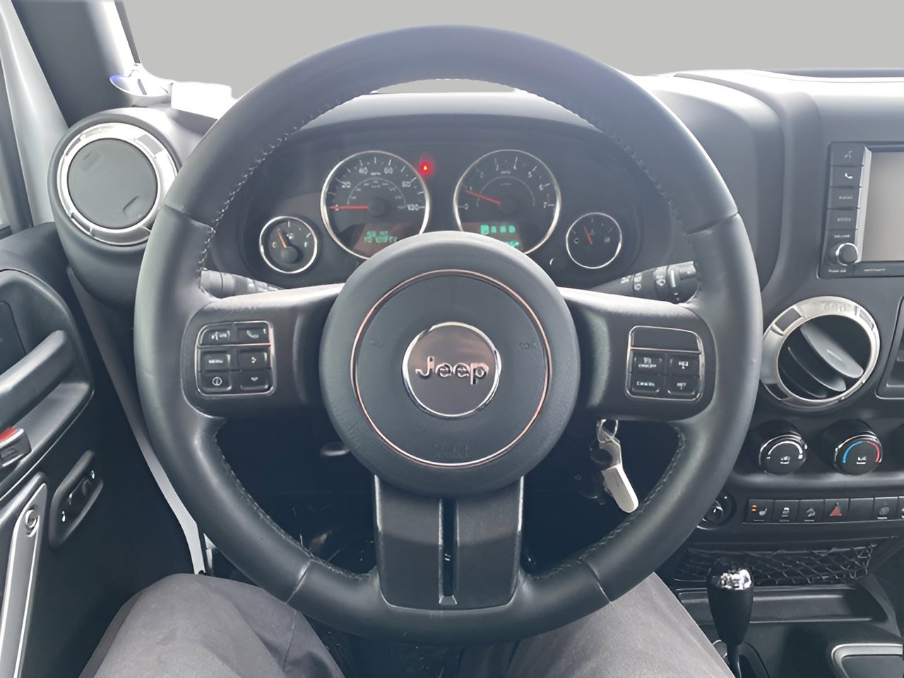 Used 2017 Jeep Wrangler Unlimited Rubicon w/ Connectivity Group image 10