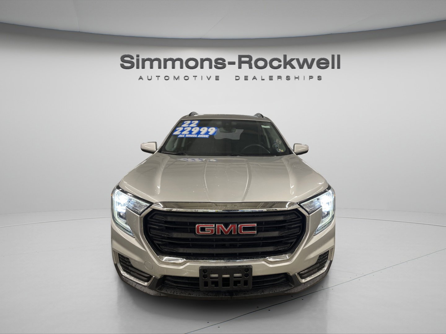 Used 2022 GMC Terrain SLE w/ Driver Convenience Package image 2