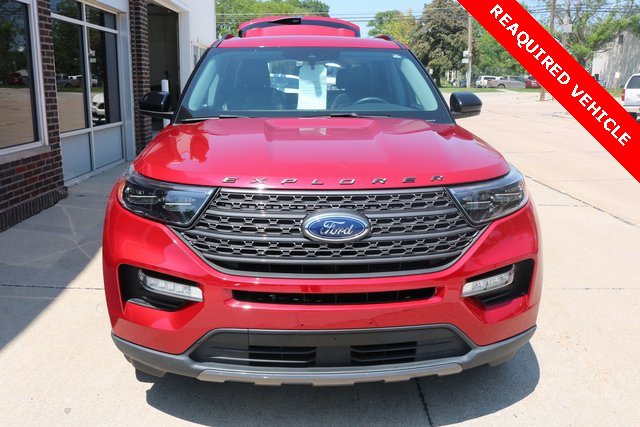 Used 2022 Ford Explorer XLT w/ Equipment Group 202A image 13