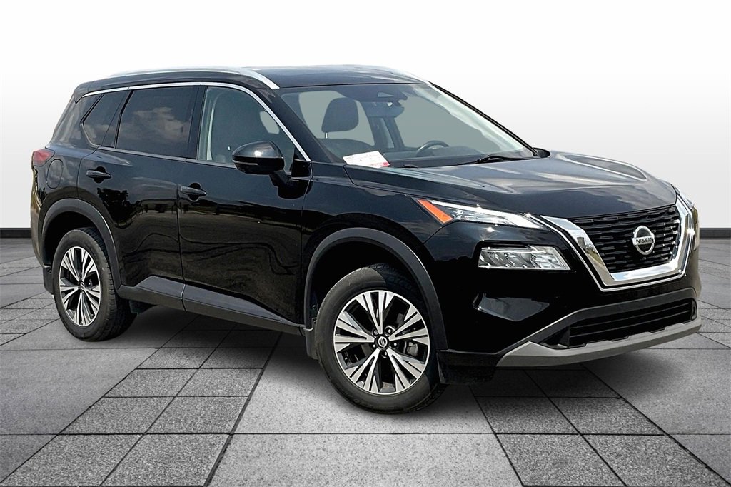 Used 2021 Nissan Rogue SV w/ Premium Package image 2