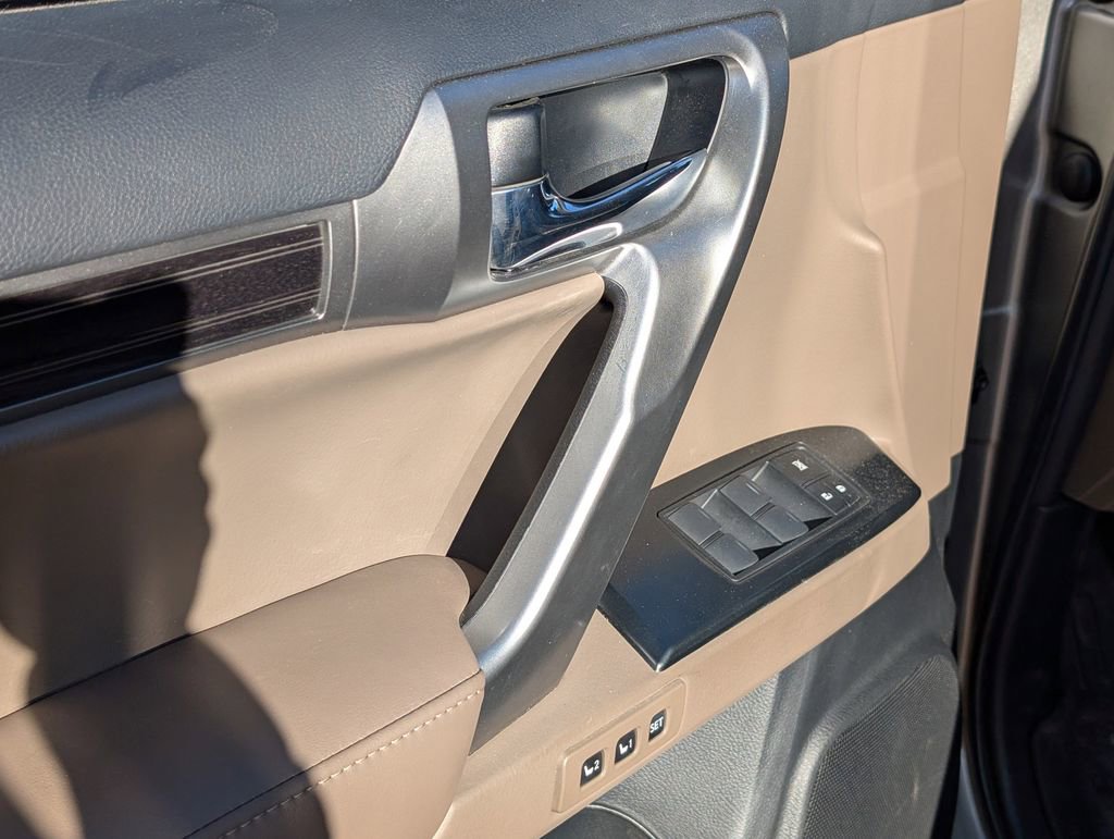 Used 2023 Lexus GX 460 Premium w/ Premium Plus Package image 20