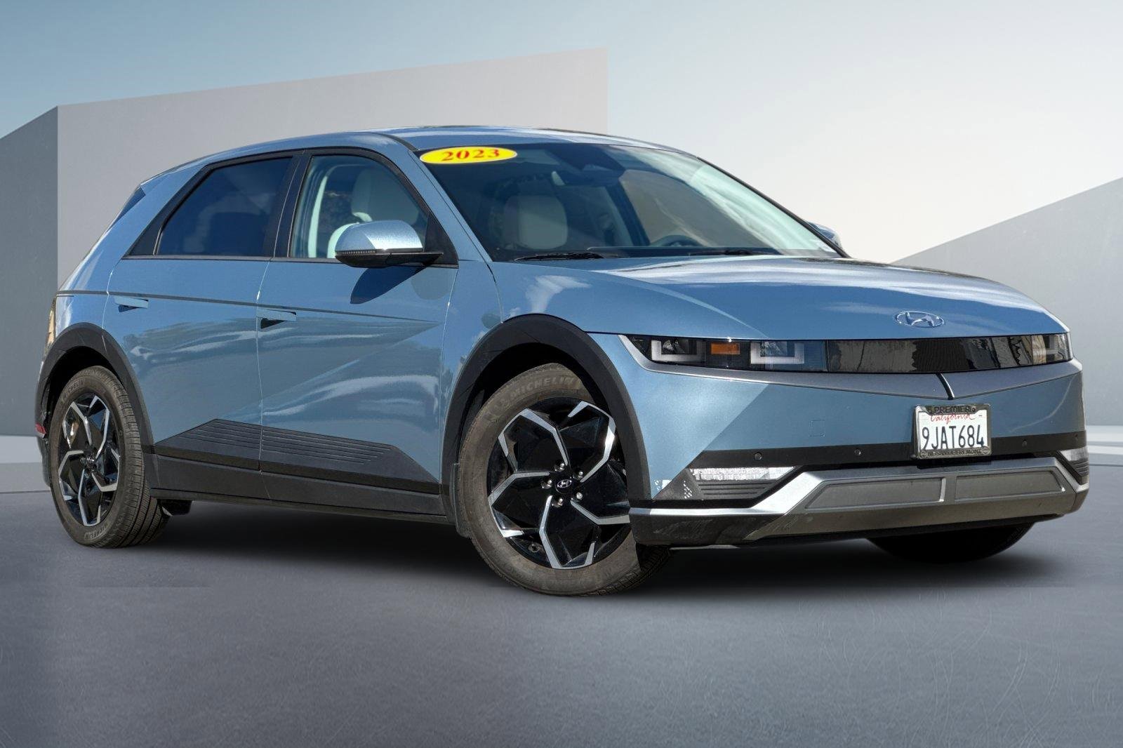 Used 2023 Hyundai Ioniq 5 SEL image 2